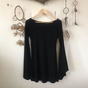 *MOVING SALE* Free size black bell sleeve dress